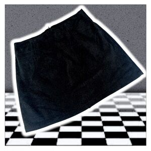 NEW: HALARA- High Waisted 2-in-1 A Line Mini Corduroy Casual Skort (SIZE: SMALL)